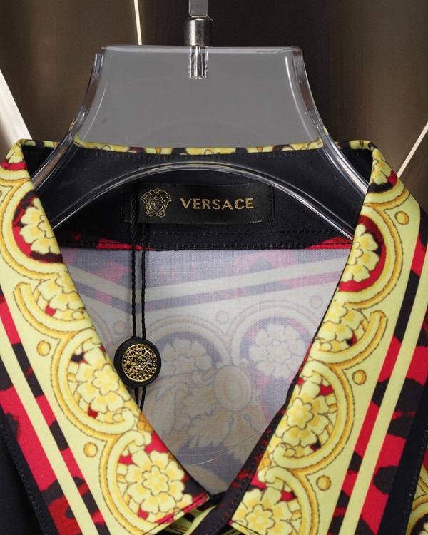 ブランドシャツ細部ディテール